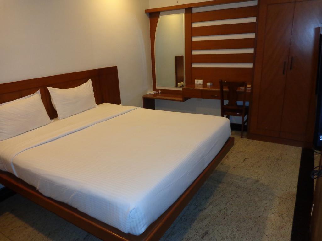 Sanu International Hotel Nāmakkal Eksteriør billede