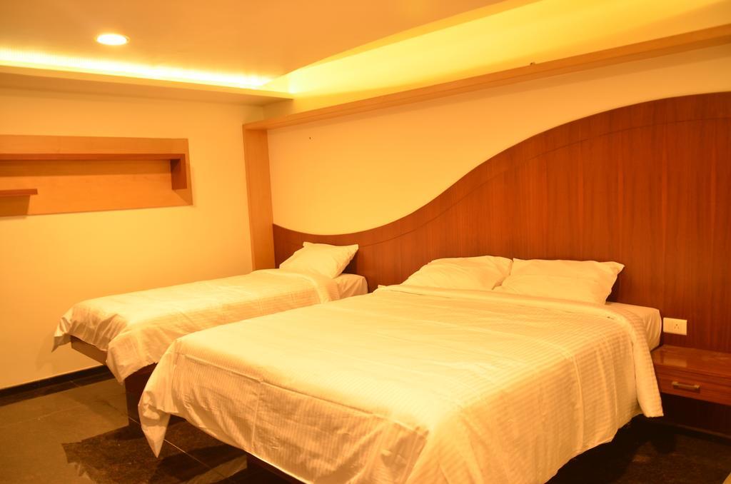 Sanu International Hotel Nāmakkal Eksteriør billede
